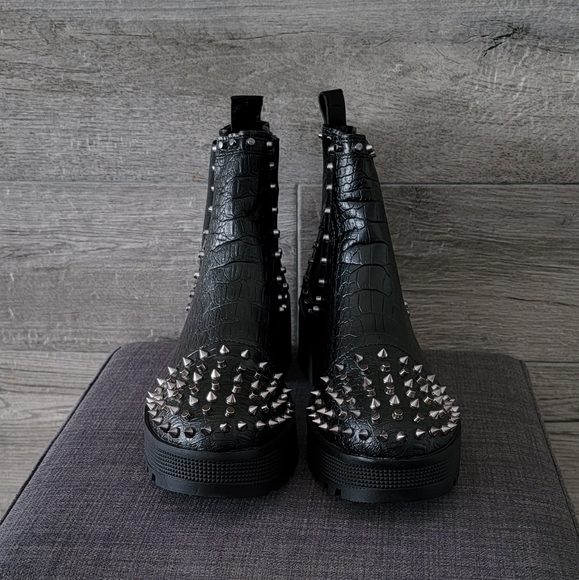 Spiked Combat boots - Picture 2 of 5